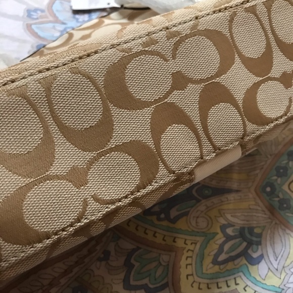 Authentic Coach tote bag. - Picture 4 of 6